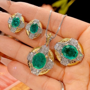 Parures de bijoux vintage en cuivre écologiques, hypoallergéniques, haut de gamme, avec zircon cubique émeraude 10*12-6*8mm, ensemble assorti de qualité supérieure - Product Image 3