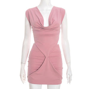 Viviblook Y25DS557 Robe d'été pour femmes, nouvelle robe mini sans manches plissée à décolleté profond en V, couleur unie, sexy - Product Image 4