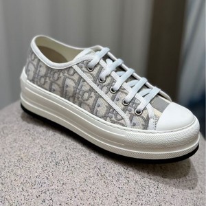 Giày thể thao thời trang nữ cổ điển có dây buộc, phối hợp hoàn hảo với đế dày thêu thêm - Product Image 3