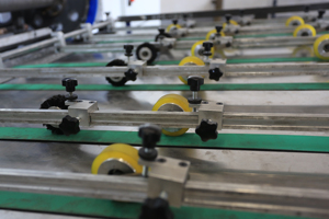 เครื่องปั๊มร้อนอัตโนมัติรุ่น PRINTYOUNG AEM-1500T ใหม่ พร้อมฟังก์ชั่นตัดแบบไดคัท ปั๊มฟอยล์ร้อน และปั๊มตัวอักษรไฟฟ้า ความแม่นยำ 7 มม. - Product Image 2