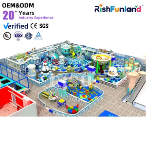 Aire de jeux intérieure haut de gamme pour enfants : Château gonflable, mur d'escalade, jeux rembourrés sécurisés et équipement d'arcade - Product Image 1