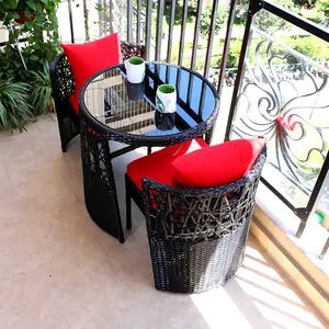 Outdoor Factory Whosale PE Rattan Wicker Rattan Garden Sets Space Saving Design Coffee Tables And Chair