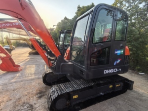Machine de construction d'occasion, excavatrice lourde Doosan DH60 d'occasion, excavatrice de 6 tonnes, accessoire de pince pour excavatrice - Product Image 5