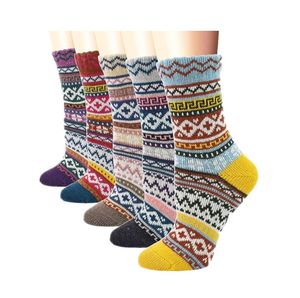 PERFECT Women-<span class=keywords><strong>5</strong></span>แพ็คถุงเท้าฤดูหนาวสำหรับผู้หญิงลายชาติพันธุ์ถุงเท้าพื้นหนาถักกวางเรนเดียร์ชาติพันธุ์ - Product Image 3