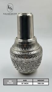 Bouteille d'eau en argent pur avec verre, gravure florale traditionnelle, vaisselle en argent artisanale pour un usage quotidien et des cadeaux - Product Image 3