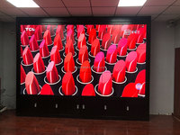 Panneau d'affichage vidéo LCD à entretien facile 55/65 pouces, installation en rack de haute qualité pour affichage en stade et sur sites événementiels