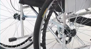 Silla de ruedas de acero con reposapiés desmontable para terapia de rehabilitación - Product Image 5