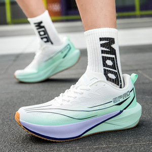 Nuevo modelo de zapatillas de running profesionales con diseño veraniego, antideslizantes, amortiguadoras, ultraligeras y casuales. - Product Image 4