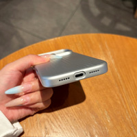 Funda Metálica para Teléfono con Diseño de Maleta para iPhone 17 Pro Max 15, Antigolpes, con Botones Metálicos a Rayas
