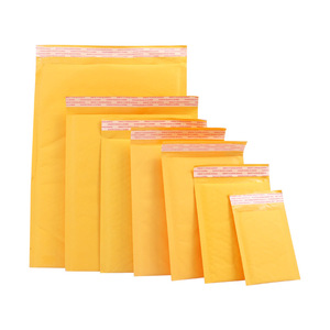 Sobres de Papel Kraft Grueso FOSKA de Múltiples Tamaños, con Fuerte Adhesión y Acolchado de Burbujas para Mantener los Paquetes Seguros en Color Amarillo - Product Image 1