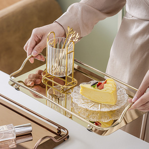 Plateaux de service décoratifs de luxe en <span class=keywords><strong>acier</strong></span> inoxydable or nordique moderne avec poignées - Product Image 2