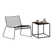Ensemble table et chaises industrielles en fer rouge pour l'extérieur, idéal pour les cafés, salons de thé, zones de loisirs/négociation