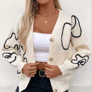 Venta al por mayor nuevo diseño de moda de las mujeres cárdigan patrón irregular cuello en V Botón de manga larga y transpirable para el invierno - Product Image 6
