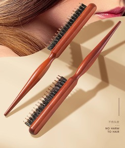 Peigne à barbe et coiffure pour hommes de haute qualité, à dents étroites courbées en poils de sanglier, à queue pointue, avec manche en plastique - Product Image 1