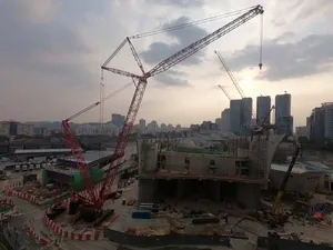 ขายร้อนคุณภาพสูงประสิทธิภาพที่ดีจีนที่มีชื่อเสียงยี่ห้อ SCC6500A Crawler Crane ยกความสูง 650Ton มือถือเครนตีนตะขาบ