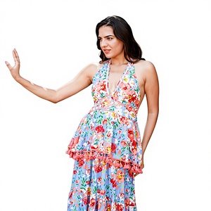 เดรสคอวีลายดอกไม้สไตล์โบฮีเมียน ความยาวปานกลาง แต่งระบายเป็นชั้นๆ เอวธรรมชาติ เหมาะสำหรับใส่เที่ยวพักผ่อนช่วงฤดูร้อน ชุดเดรสหรูหรา - Product Image 1