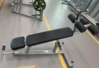 Banc abdominal plat réglable en métal commercial, durable et stable, équipement de fitness pour la musculation et l'entraînement