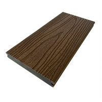 Design moderne Merbau pour l'extérieur en bois composite extrudé pour terrasse en plastique co-extrudé avec technique brossée coiffée de co-extrusion