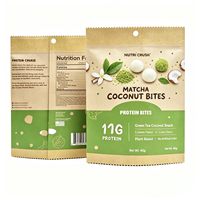 Sachet d'emballage thermoscellable en papier kraft recyclable à fond plat, imprimé sur mesure, pour bouchées de protéines de noix de coco matcha et snacks secs