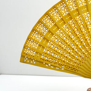 Abanico Plegable de Madera de Sándalo para Bodas, Abanicos de Madera Personalizados para Fiestas de Cumpleaños, Regalos Decorativos para Bodas - Product Image 3