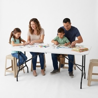 Table pliante en plastique HDPE avec structure en acier de 6 pieds pour l'extérieur, idéale pour les fêtes, les repas et la location