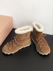 Bottes de neige luxueuses pour femmes en cuir marron, imperméables et antidérapantes, adaptées à l'hiver et augmentant la taille. - Product Image 3
