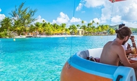 Bateau flottant électrique personnalisé en forme de donut pour barbecue, avec parasol, équipement de divertissement aquatique pour projets de parcs paysagers