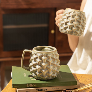 Tasse à café rétro en céramique cuite au four avec anse, motif montagne et mer en forme de losange, pour la maison, le bureau et les restaurants - Product Image 3