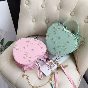 กระเป๋าสะพายข้าง I-0628 รุ่น Factory Crossbody Messenger Bag น่ารักสำหรับสาวๆ แฟชั่นสายโซ่สะพายไหล่ สีลูกกวาด ใช้ได้ทั้งฤดูร้อนและฤดูหนาว - Product Image 1
