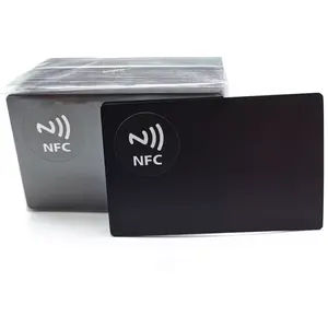 Tarjetas digitales Qr negras con logotipo personalizado, tarjetas Nfc con nombre de negocios oculto, color negro mate