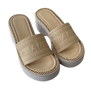 Sandalias de Tacón Alto de 5-8 cm con Punta Abierta y Logotipo, Estilo Diseñador 2026, de Cuero Genuino Transpirable con PU Repujado de Alta Calidad - Product Image 1