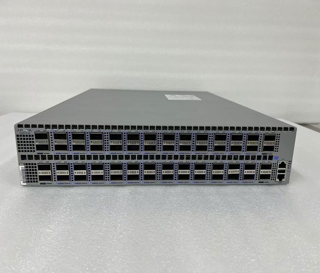DCS-7280CR-48-F 48x100GbE QSFP28 & 8x40GbE QSFP+ Switch F-R Air Dual PSU