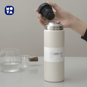 Bouteille d'eau en acier inoxydable OEM 500 ml, nouvelle arrivée, fond <span class=keywords><strong>plat</strong></span>, <span class=keywords><strong>thermos</strong></span> isolé, <span class=keywords><strong>chaud</strong></span> et froid, portable, <span class=keywords><strong>thermos</strong></span> de sport avec logo personnalisé - Product Image 3