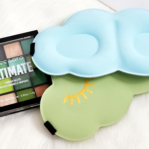 Nouveau <span class=keywords><strong>Masque</strong></span> de Sommeil 3D Nuage en Soie Glacée, Respirant et Léger, avec Estampage Doré, Protection des Cils - Product Image 3