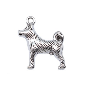 Colgante de Perro <span class=keywords><strong>Shiba</strong></span> Inu de Pie 25x23mm de Aleación de Zinc con Acabado Plata Antigua y Textura Peluda, Regalo para Mamá de Perro - Product Image 3