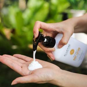 Crema Hidratante Corporal orgánica OEM Keratosis Pilaris para el cuidado de la piel, loción corporal iluminadora con vitamina C para piel Africana seca - Product Image 3