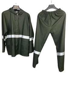 Offre Spéciale pu veste <span class=keywords><strong>de</strong></span> <span class=keywords><strong>pluie</strong></span> costume imperméable imperméable avec capuche pantalon portable couvertures <span class=keywords><strong>de</strong></span> <span class=keywords><strong>pluie</strong></span> pêche combinaisons <span class=keywords><strong>de</strong></span> <span class=keywords><strong>pluie</strong></span> pour homme - Product Image 2