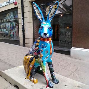ประติมากรรมกระต่ายขนาดใหญ่ที่กำหนดเองภาพการ์ตูนพื้นที่กลางแจ้งเชิงพาณิชย์ของประดับในพื้นที่ที่สวยงามงานฝีมือติดด้วยเรซิ่น - Product Image 4
