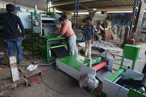 Máquina de Recubrimiento Textil Industrial Avanzada para Prendas y Telas Técnicas, Laminación de Telas, Acabado de Superficies y Núcleo - Product Image 3