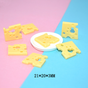 Venta al por mayor Mini resina simulación queso plano comida en miniatura para DIY miniatura cocina ornamento Decoración - Product Image 1