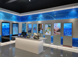 Dọc đứng kỹ thuật số biển Totem tương tác cảm ứng Bảng điều chỉnh quảng cáo <span class=keywords><strong>LCD</strong></span> Video hiển thị 43/49/55/65/75/85 "inch Android - Product Image 4