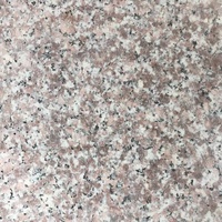 Granite Rouge Fleur de Pêcher 687, surface lisse, finition brûlée, pierres de bordure, marches d'escalier, carreaux de sol, pierres de cour