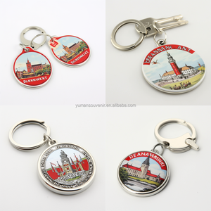 LLavero de recuerdo con diseño de IA, - Product Image 3