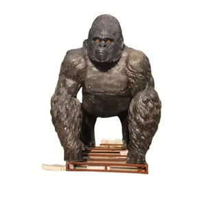 工厂定制手工雕刻真人大小树脂动物大猩猩雕像