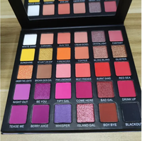 Palette de fards à paupières nude mats et waterproof, marque privée, sans cruauté, végane, avec paillettes