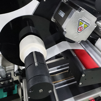 Machine d'étiquetage entièrement automatique à grande vitesse Gosunm pour l'étiquetage des sacs de café sur les surfaces supérieure et inférieure des cartons