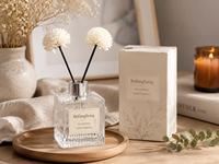 Diffuseur d'arômes de luxe 200 ml en verre transparent à rayures noires et marron, bouteille carrée pour décoration intérieure, avec bouchon à vis couronne, MOQ 100 pièces