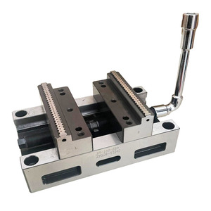 Tornillo de Banco Zhan Ying ZY 130 220 Manual de Precisión, Apertura de 195 mm, Pernos M12, Mordazas Planas - Product Image 1