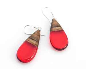 Boucles d'oreilles en résine et en bois écologiques, bijoux faits à la main, design tendance et léger, idéal pour le port quotidien, les fêtes et les occasions spéciales - Product Image 3