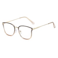 Dernier arrivage de lunettes légères à la mode Tr90 Lunettes de transition photochromiques anti-lumière bleue pour femmes